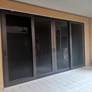 Alternative view of 𝗩𝗘𝗡𝗧𝗥𝗜𝗫™ 4 Panel - Security Mesh Multi Sliding Door